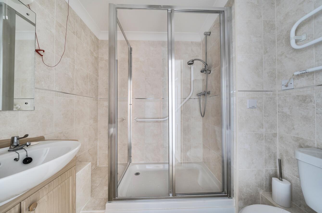 Pantygwydr Court, Uplands, Swansea, SA2 0AW